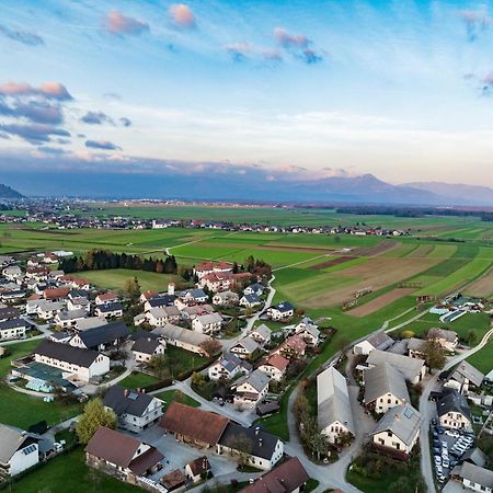 Apartment Mountain Sunrise Skofja Loka Exterior photo